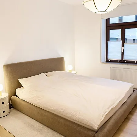 Urban & Stylisch-frisch Renoviert, Naehe Rhein Und Hipper Suedstadt *